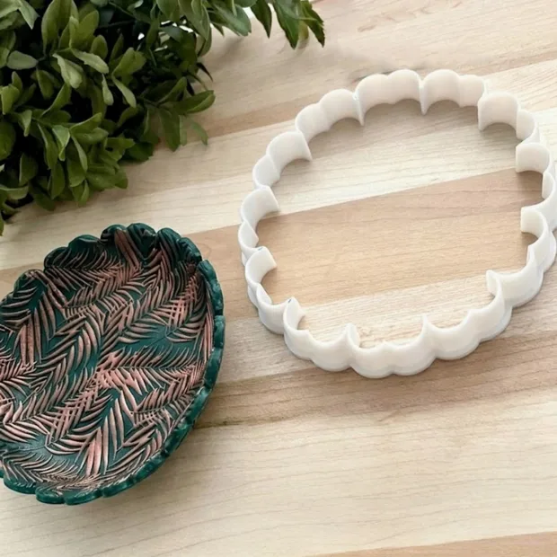 Large Scalloped Round Clay Cutter – 10cm for Trinket Dishes & Coasters