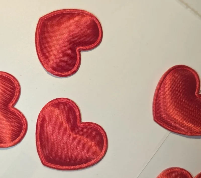 Red Satin Padded Hearts – 25
